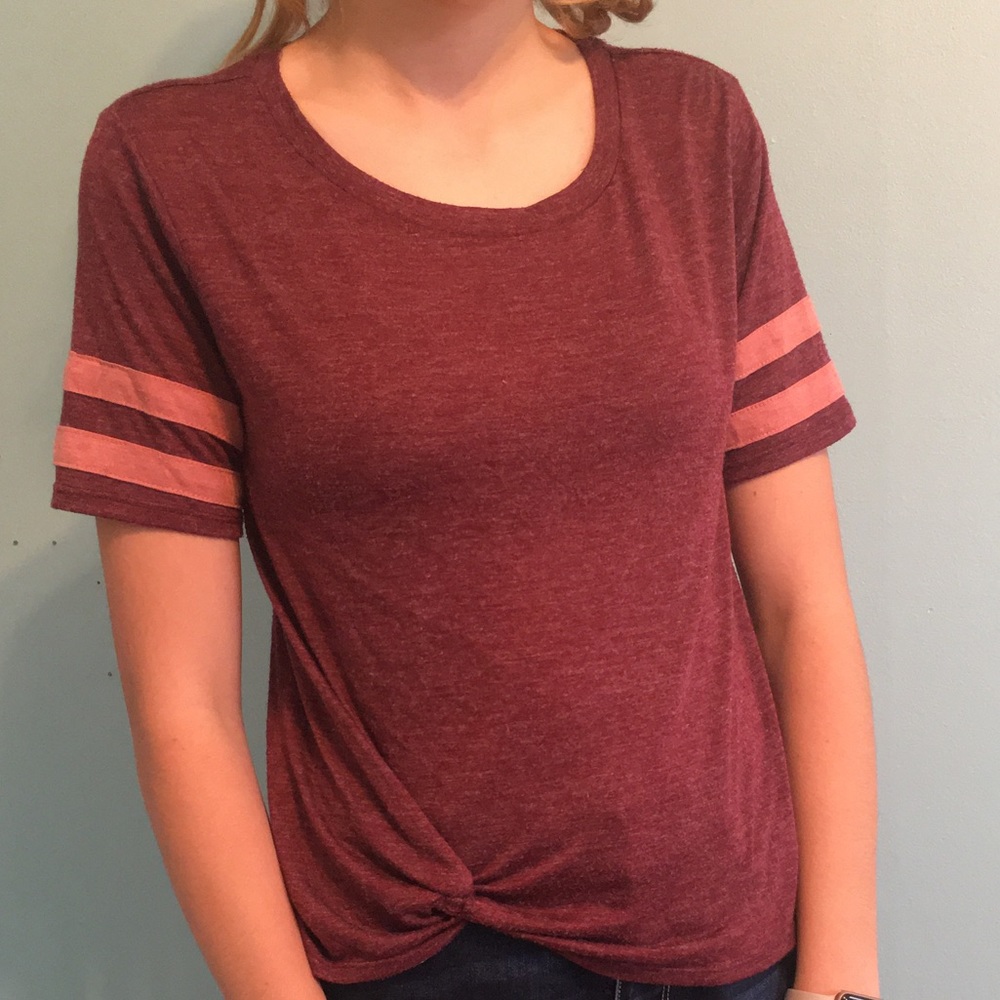 T shirt with knot and varsity stripes